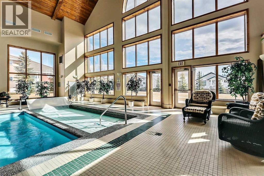 Single Family House for Sale in   Sierra Morena Boulevard SW Signal Hill Calgary 