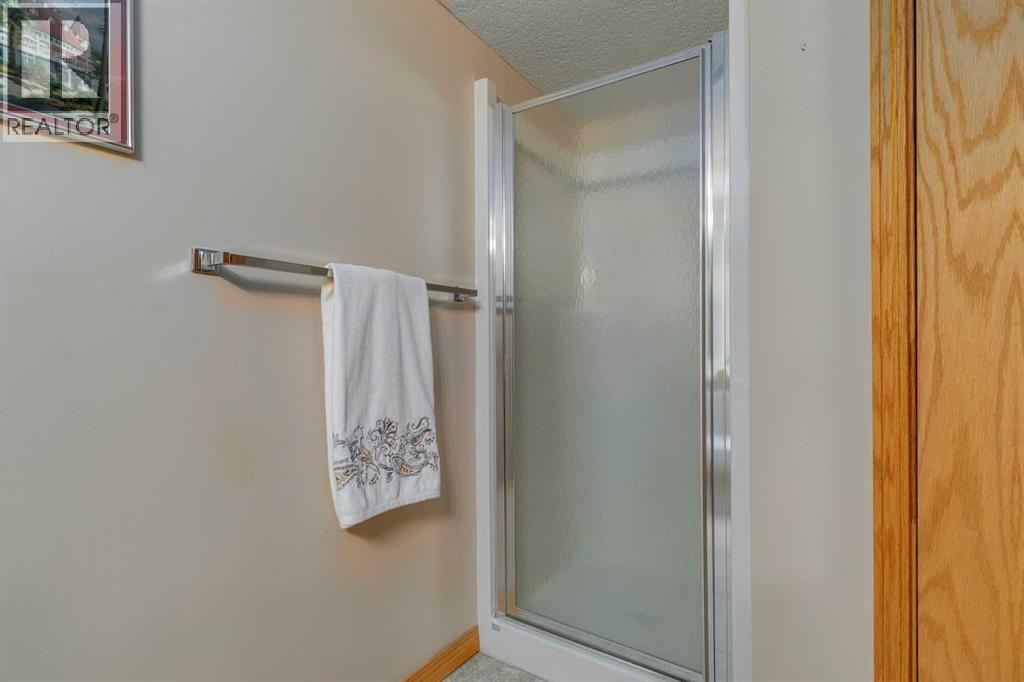 Single Family House for Sale in   Sierra Morena Boulevard SW Signal Hill Calgary 