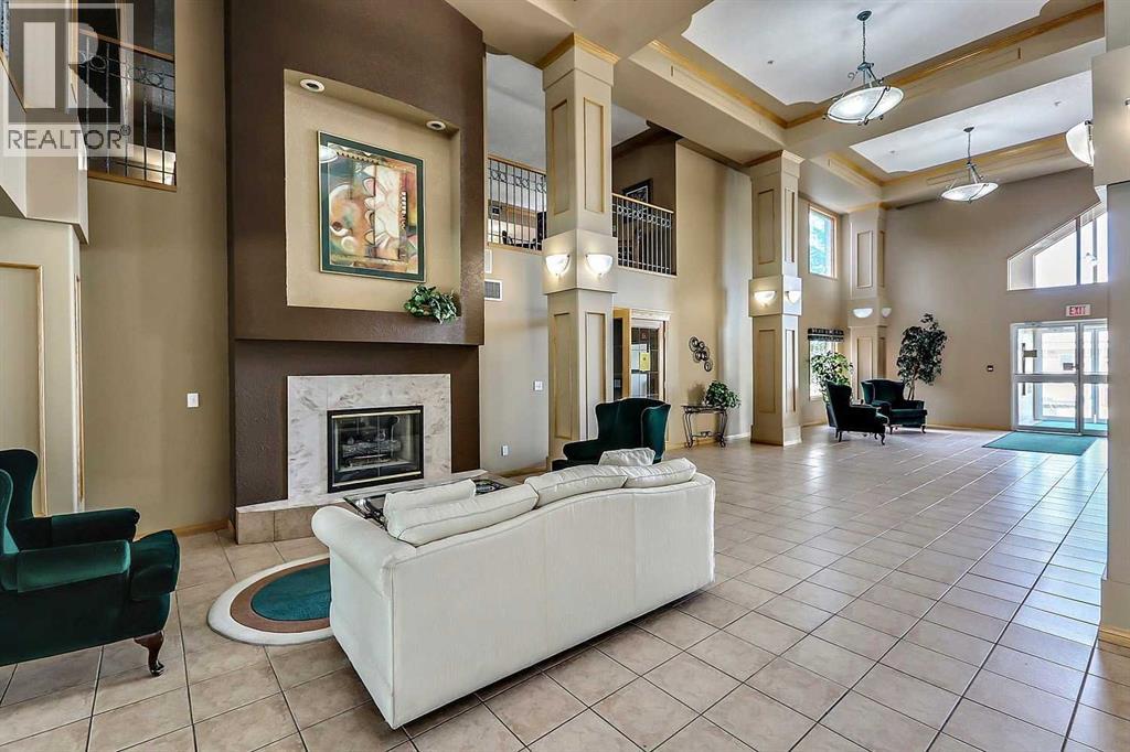 Single Family House for Sale in   Sierra Morena Boulevard SW Signal Hill Calgary 