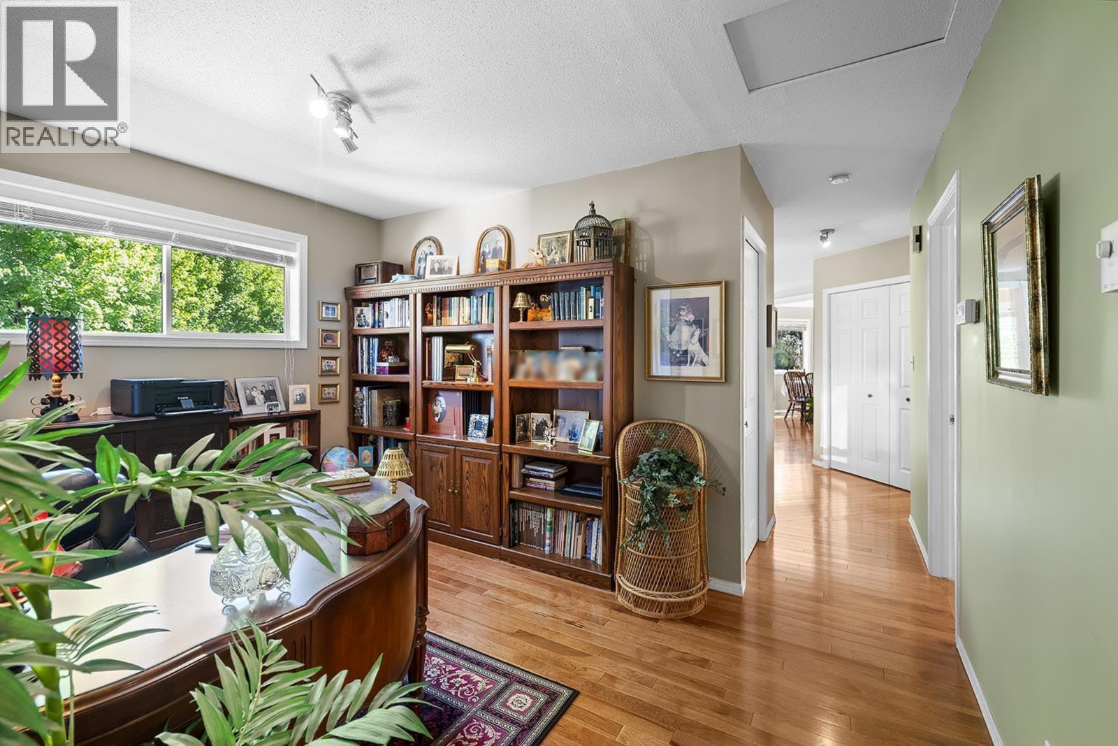 1243 8 Avenue N, Creston