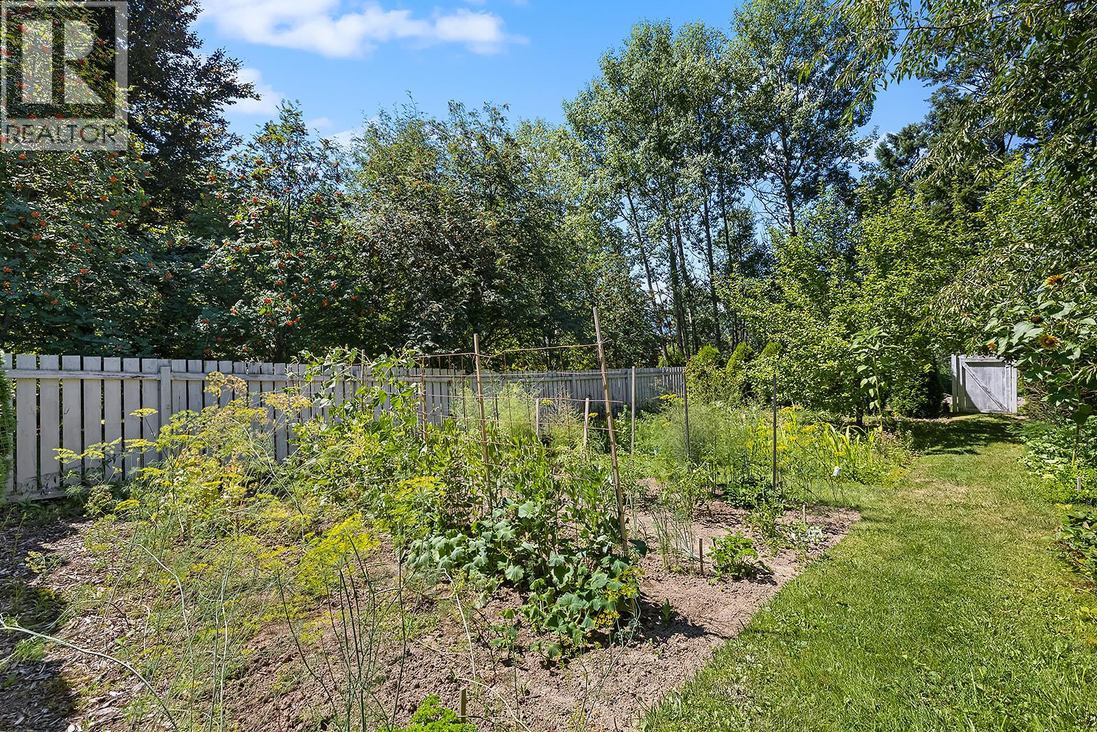 1243 8 Avenue N, Creston