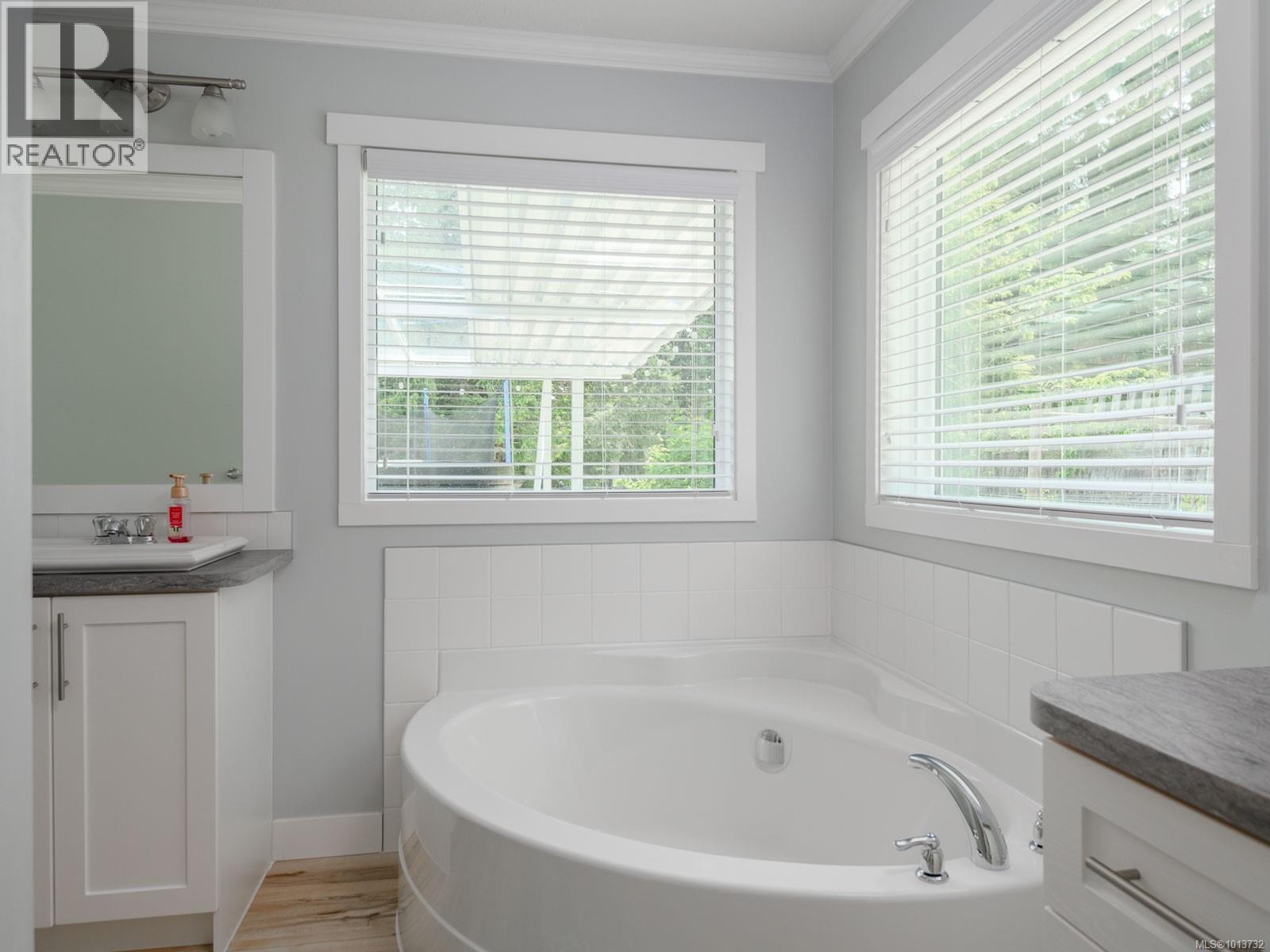 7444 Bell Rd, Port Alberni