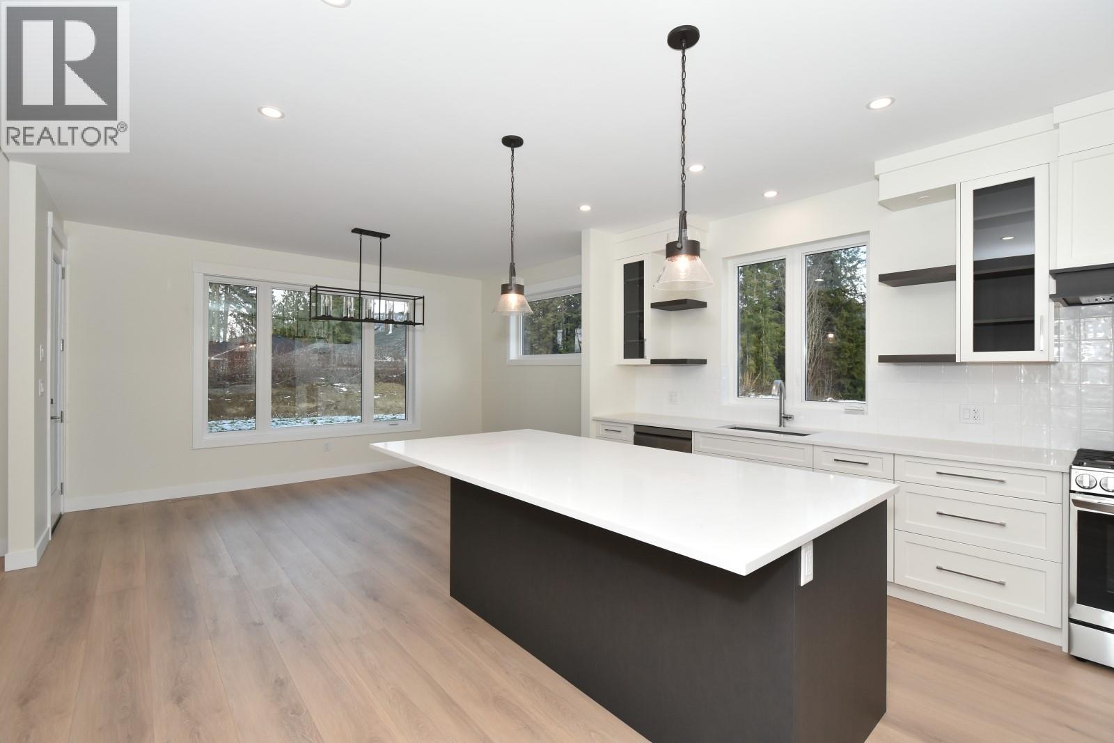 2508 Golf View Crescent, Blind Bay