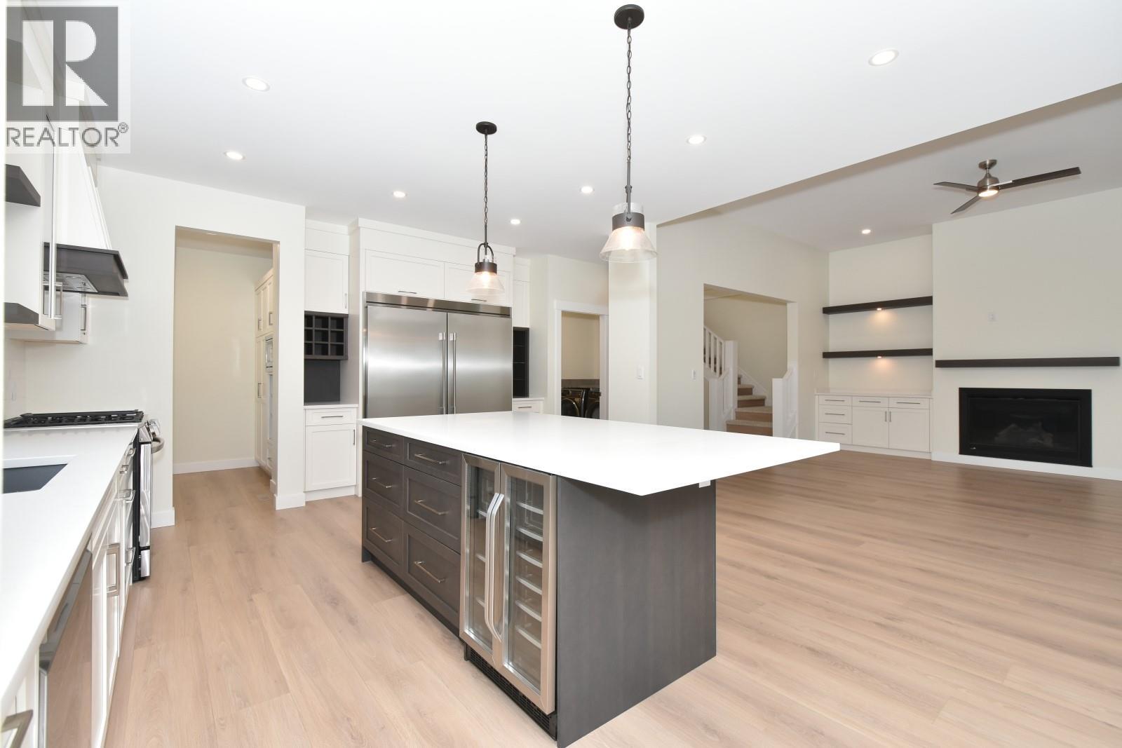 2508 Golf View Crescent, Blind Bay