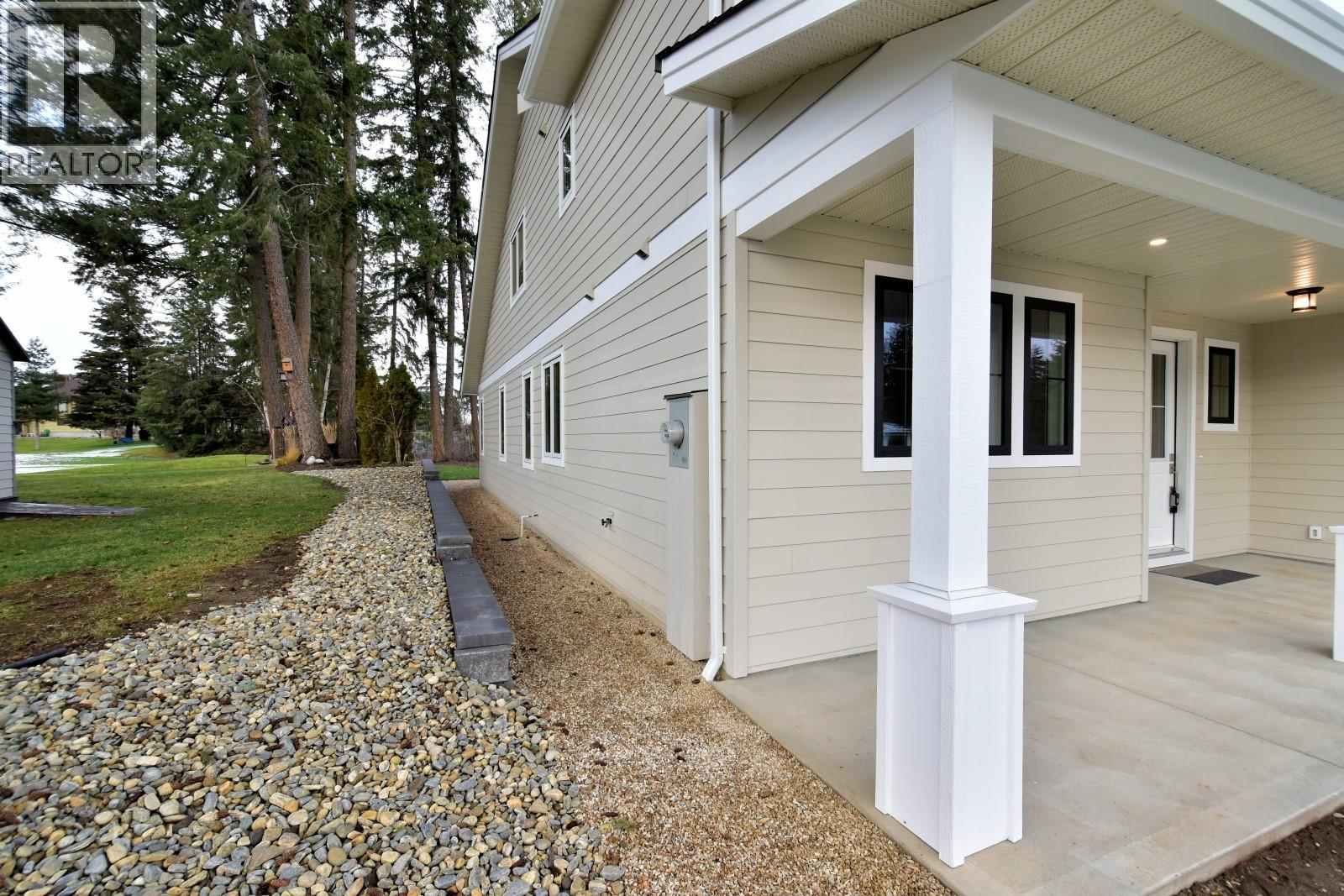 2508 Golf View Crescent, Blind Bay