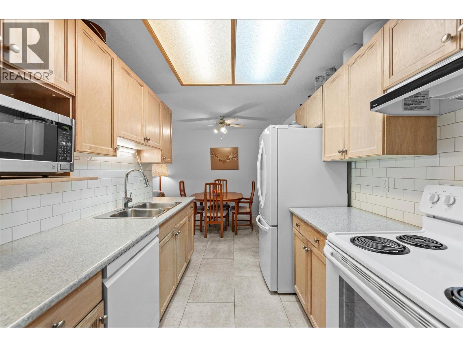 410 3155 De Montreuil Court, Kelowna