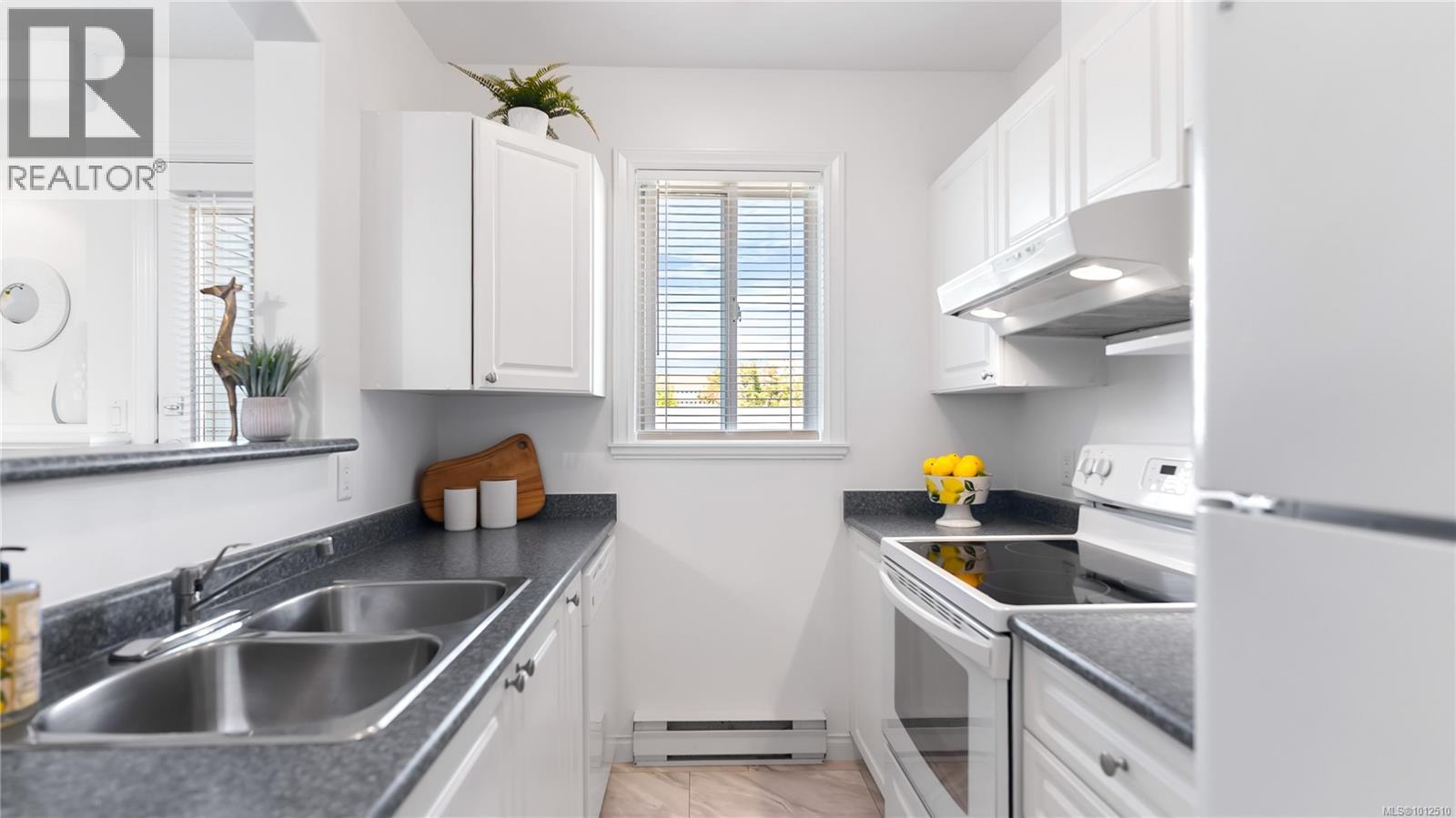405 2310 Trent Street, Victoria