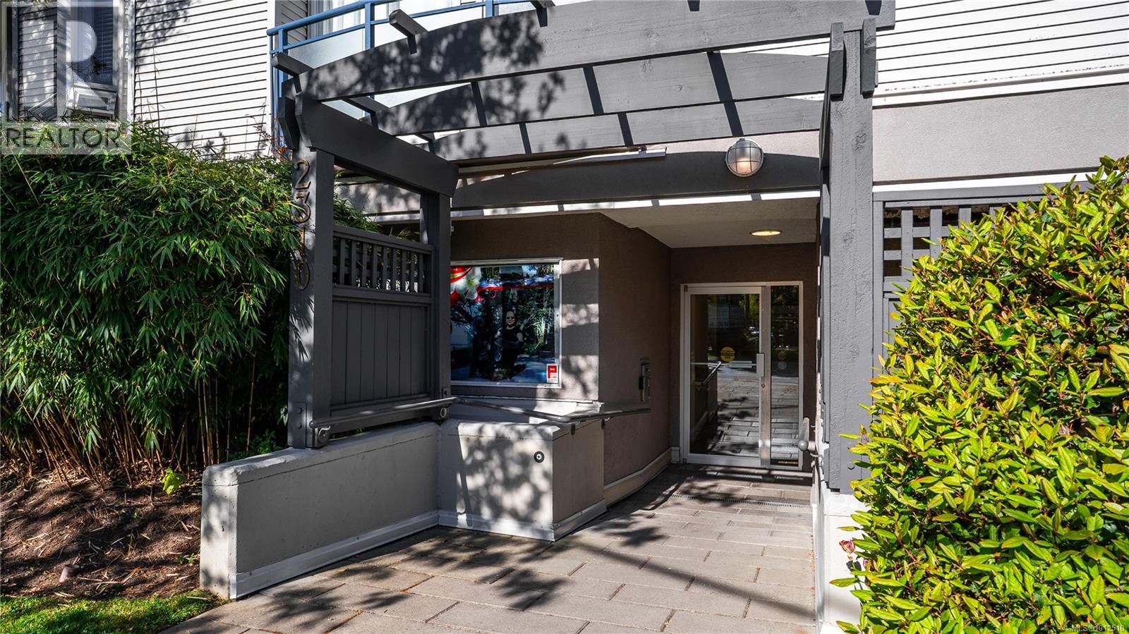405 2310 Trent Street, Victoria