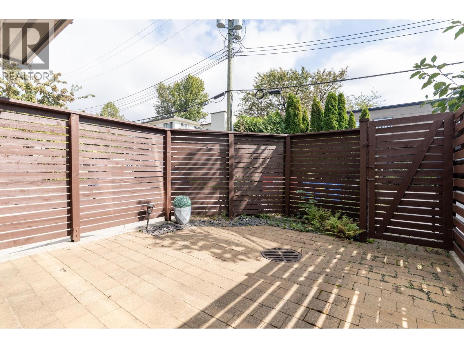 16 2358 WESTERN AVENUE, North Vancouver