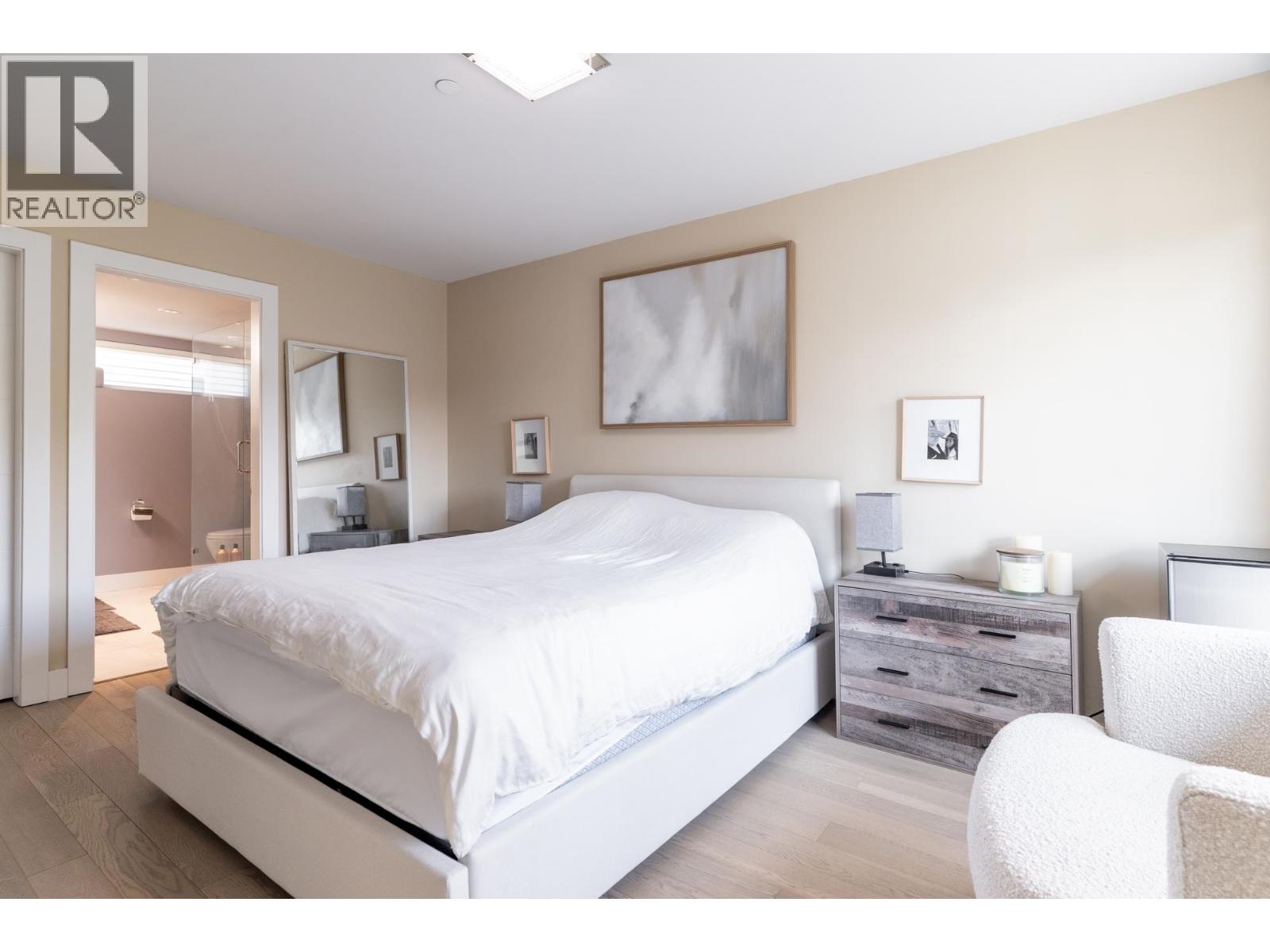 16 2358 WESTERN AVENUE, North Vancouver