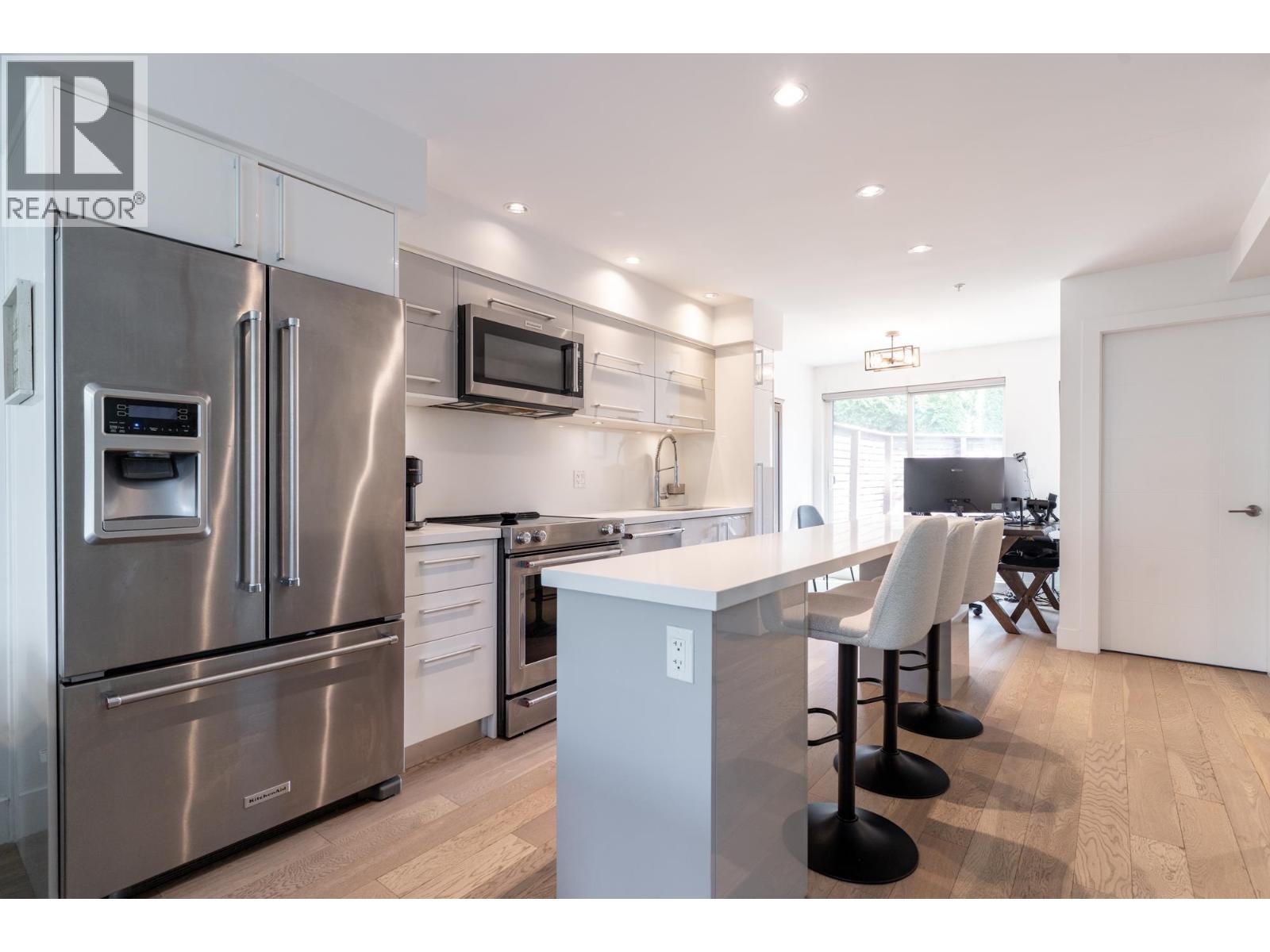 16 2358 WESTERN AVENUE, North Vancouver