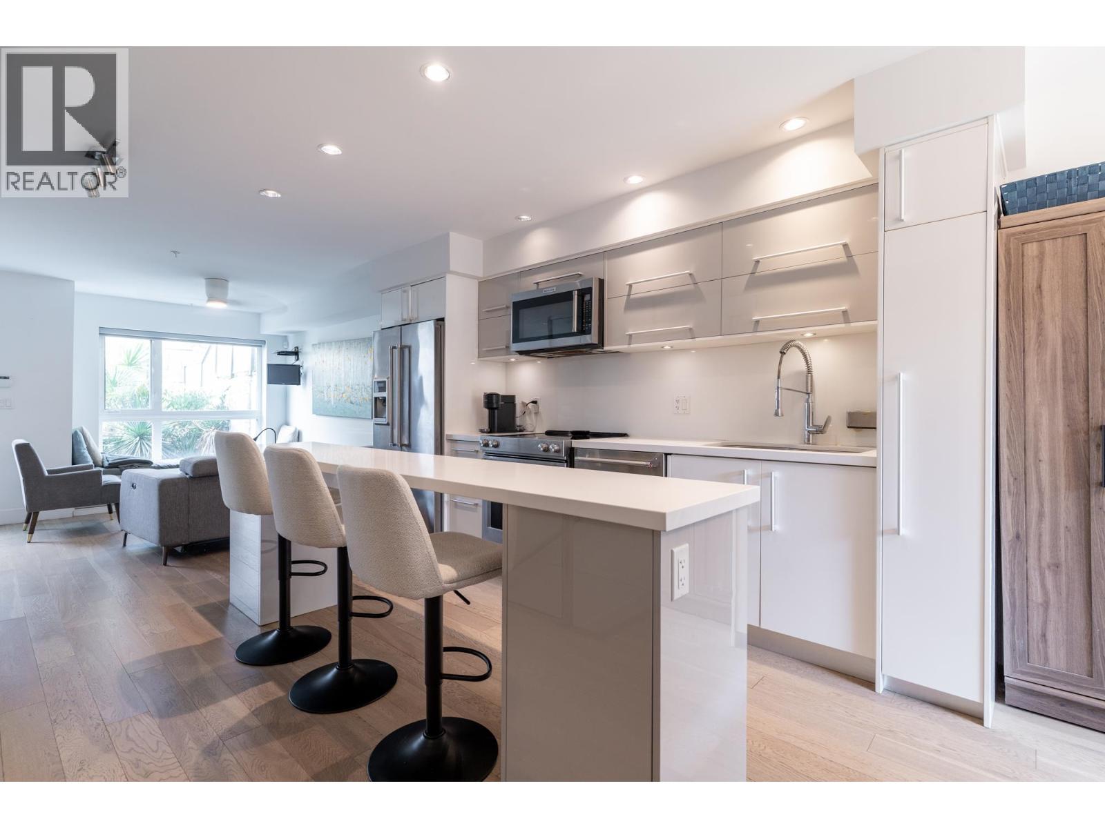 16 2358 WESTERN AVENUE, North Vancouver