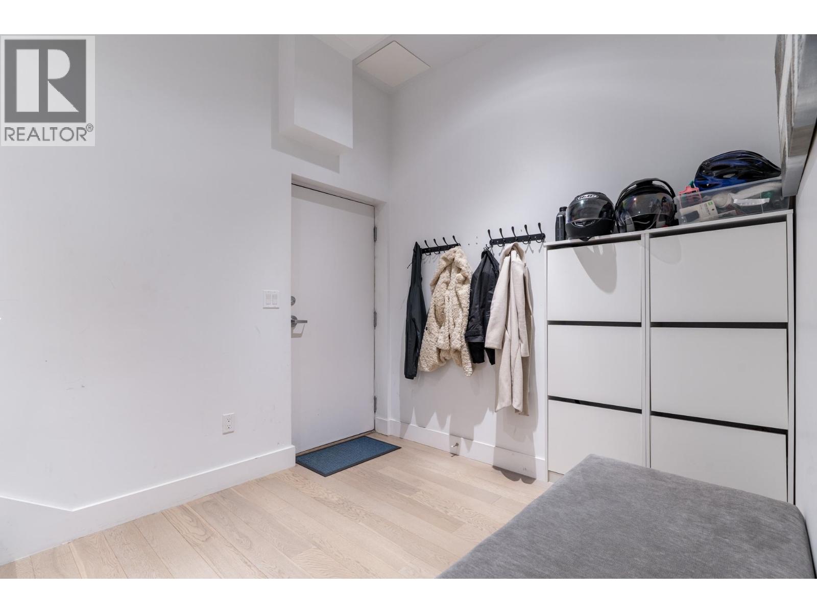 16 2358 WESTERN AVENUE, North Vancouver