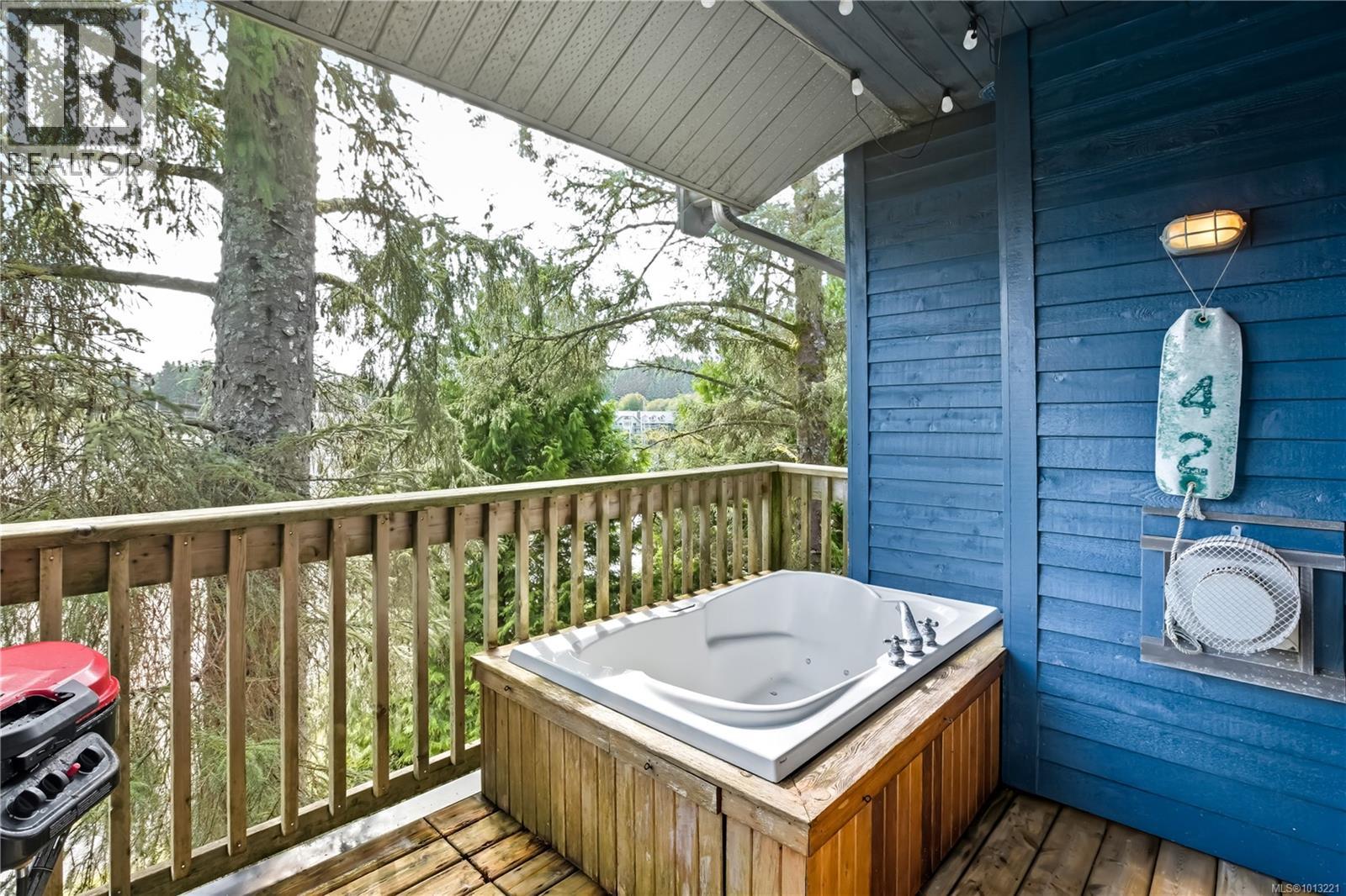 1003 1971 Harbour Cres, Ucluelet