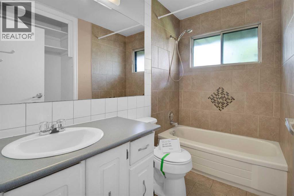 Single Family House Bungalow for Sale in   Avenue NE Winston Heights/Mountview Calgary 