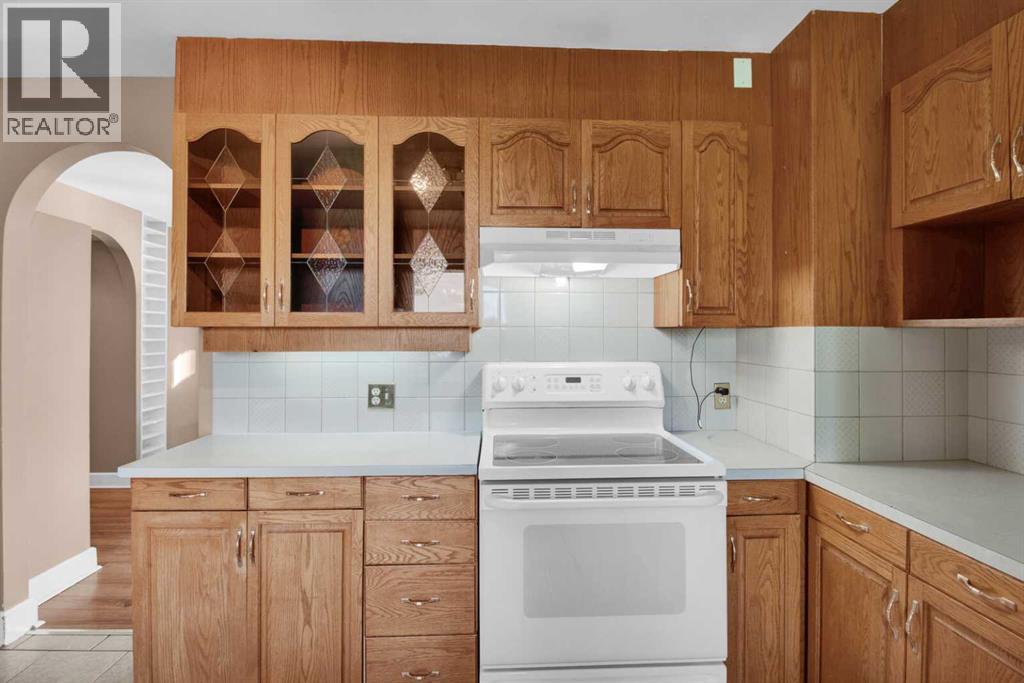 Single Family House Bungalow for Sale in   Avenue NE Winston Heights/Mountview Calgary 