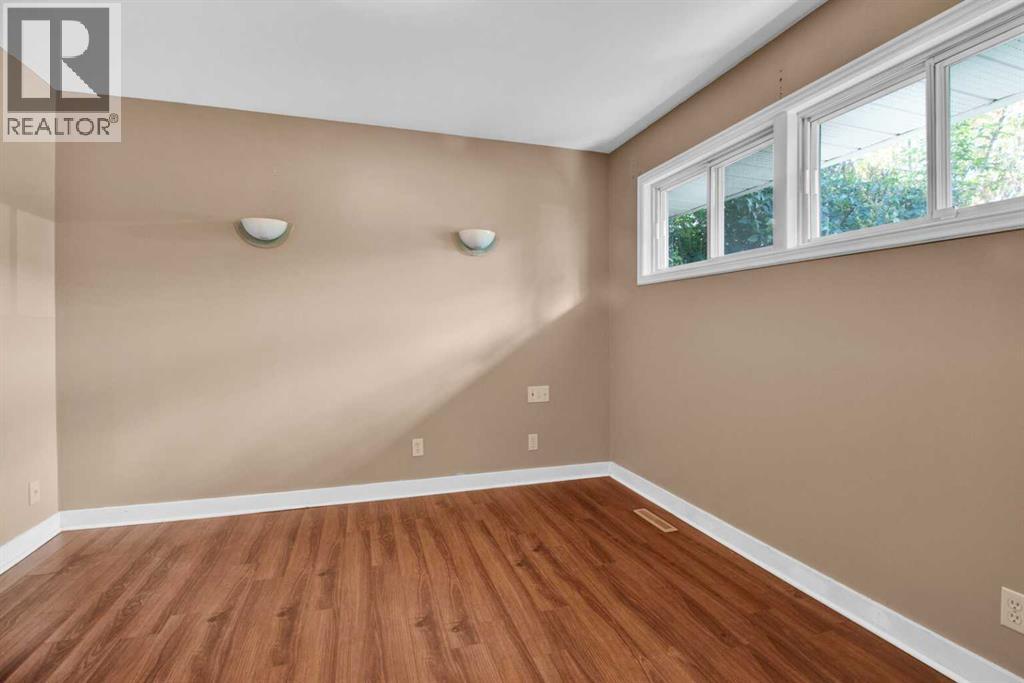 Single Family House Bungalow for Sale in   Avenue NE Winston Heights/Mountview Calgary 