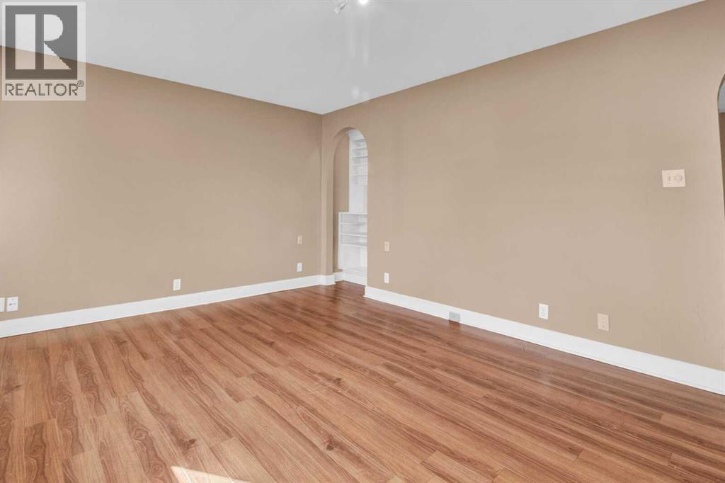 Single Family House Bungalow for Sale in   Avenue NE Winston Heights/Mountview Calgary 