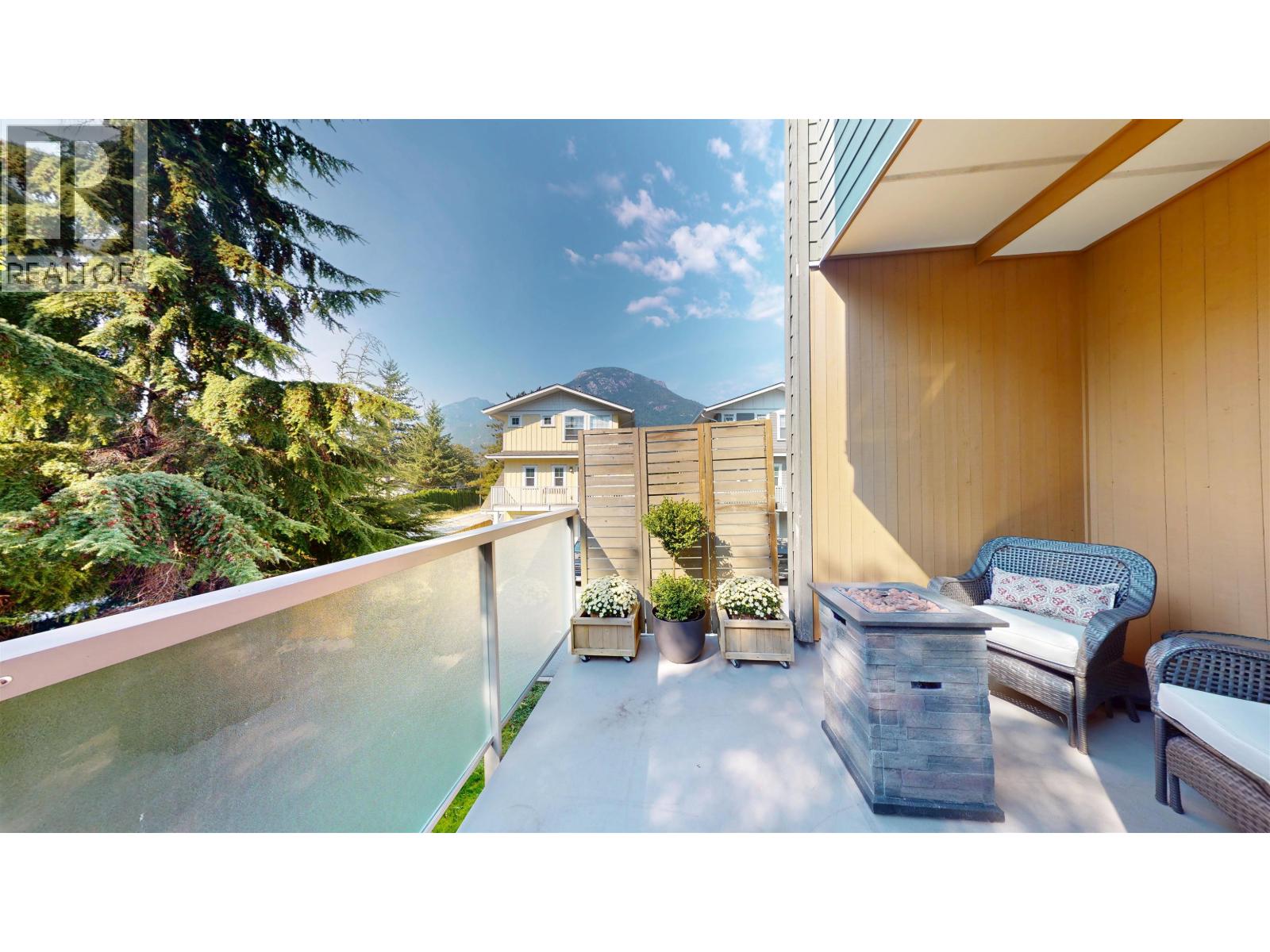 25 39893 GOVERNMENT ROAD, Squamish