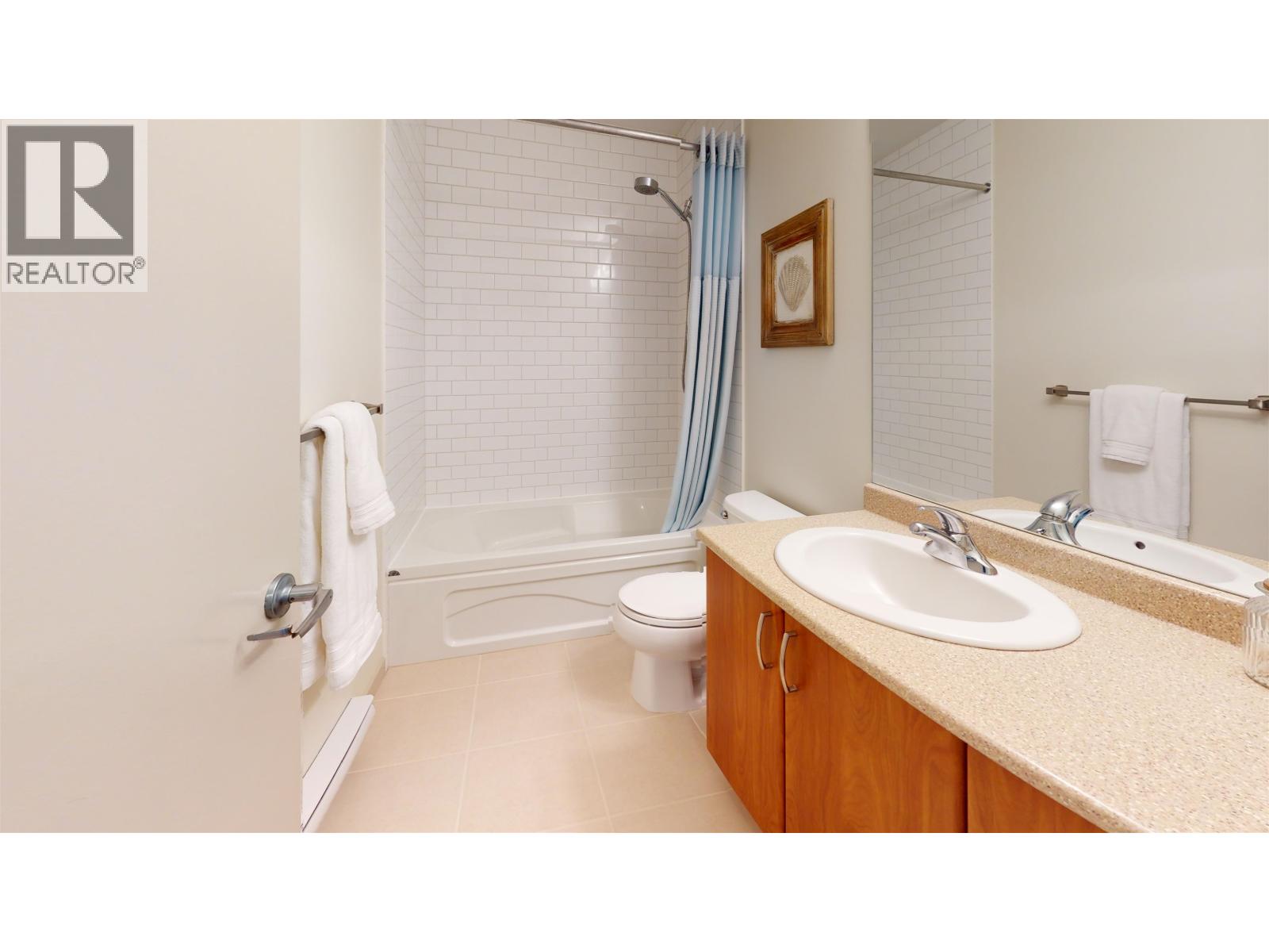 25 39893 GOVERNMENT ROAD, Squamish