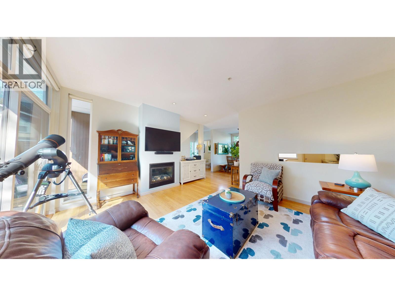 25 39893 GOVERNMENT ROAD, Squamish