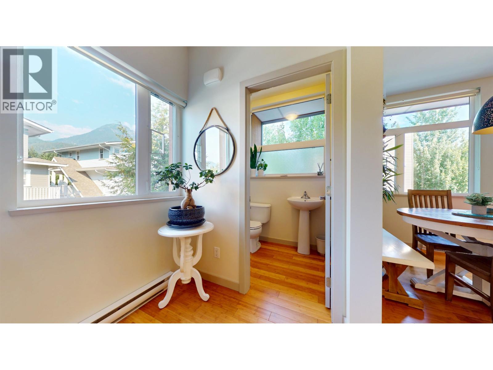 25 39893 GOVERNMENT ROAD, Squamish