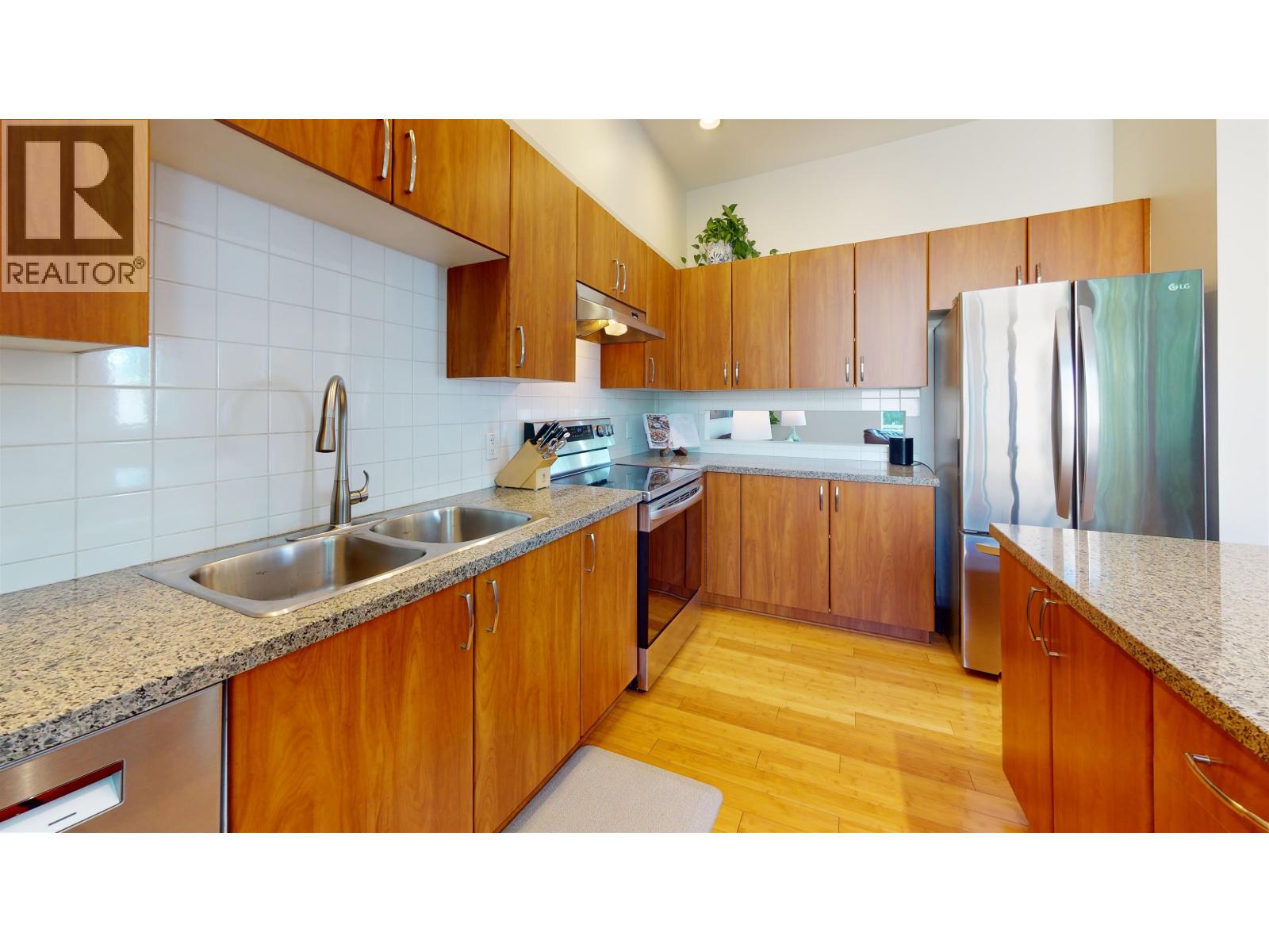 25 39893 GOVERNMENT ROAD, Squamish
