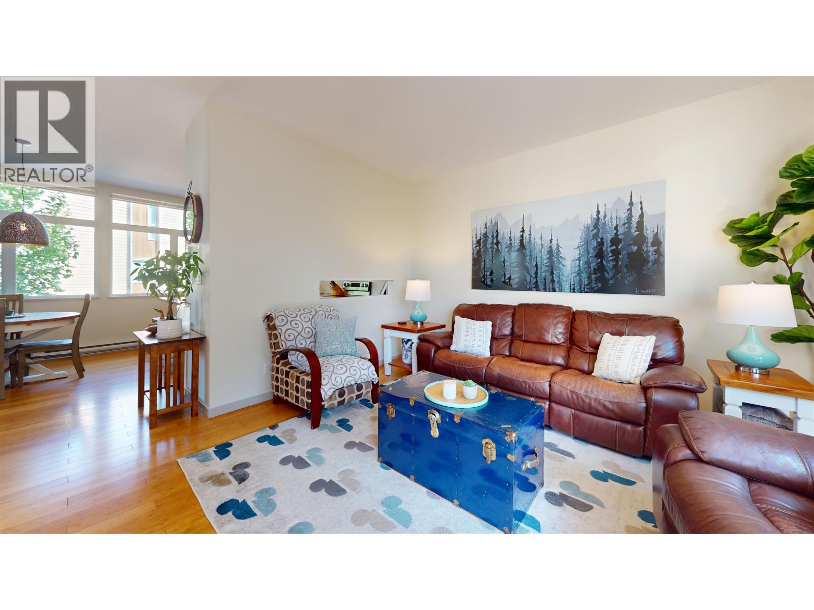 25 39893 GOVERNMENT ROAD, Squamish