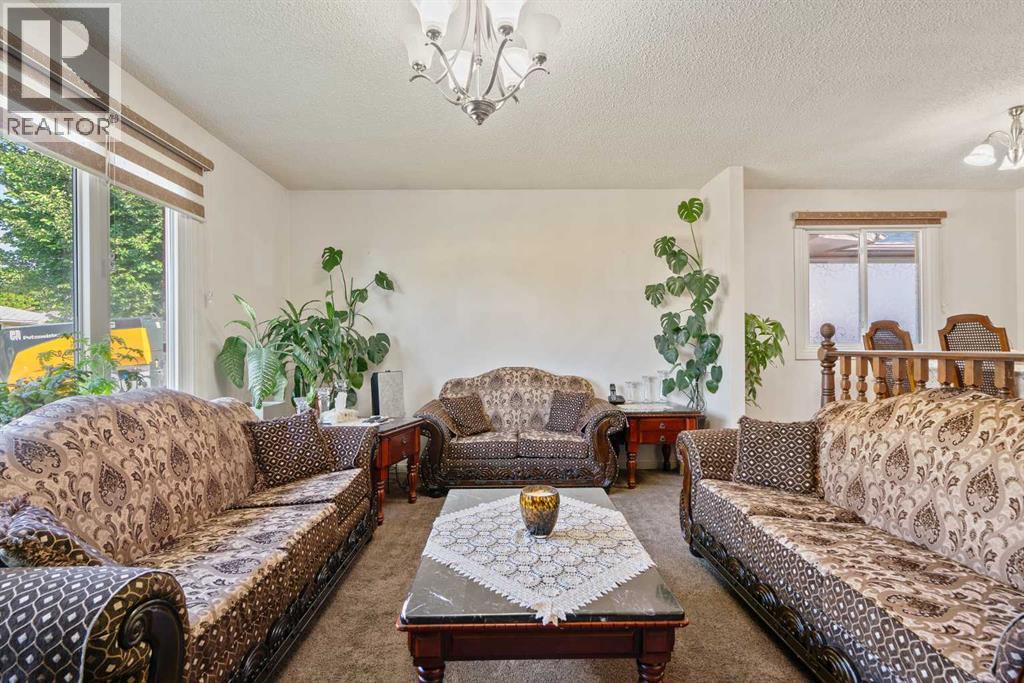 Single Family House Bungalow for Sale in  Temple Close NE Temple Calgary 