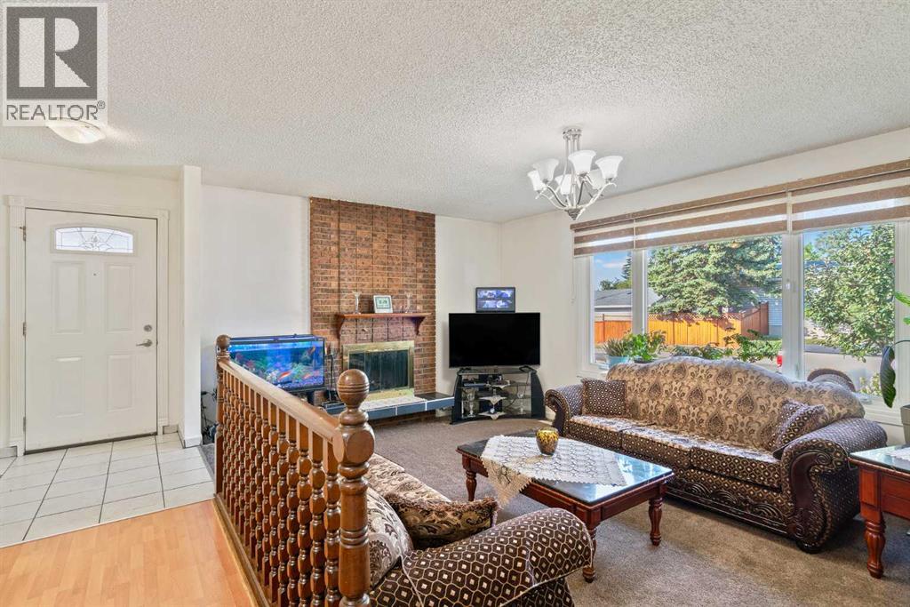 Single Family House Bungalow for Sale in  Temple Close NE Temple Calgary 