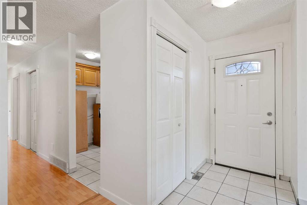 Single Family House Bungalow for Sale in  Temple Close NE Temple Calgary 