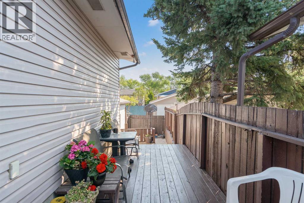Single Family House Bungalow for Sale in  Temple Close NE Temple Calgary 