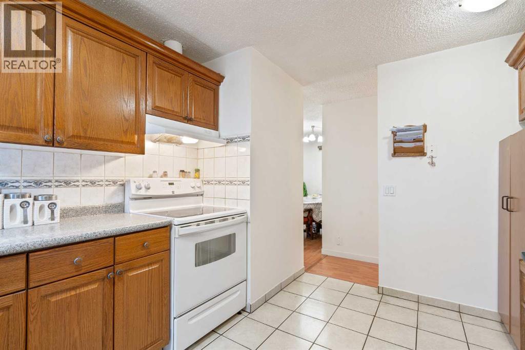 Single Family House Bungalow for Sale in  Temple Close NE Temple Calgary 