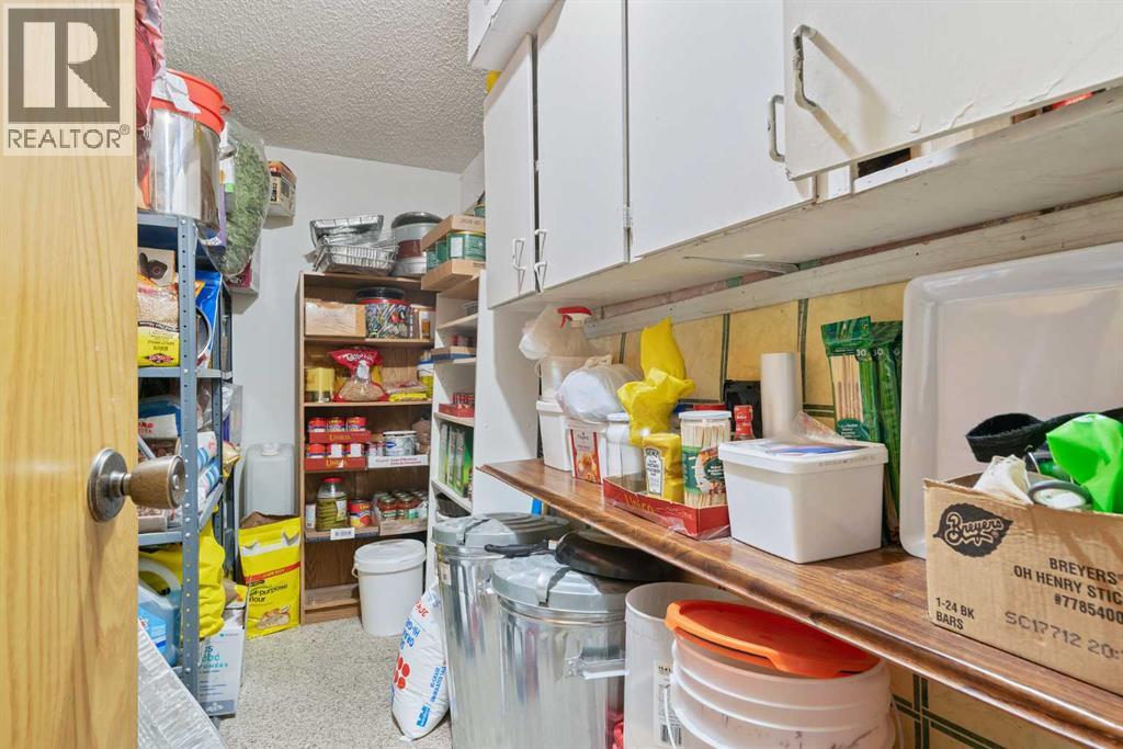 Single Family House Bungalow for Sale in  Temple Close NE Temple Calgary 