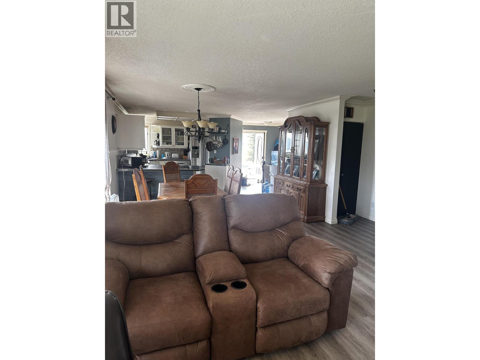 6141 Hillview Subdivision, Chetwynd