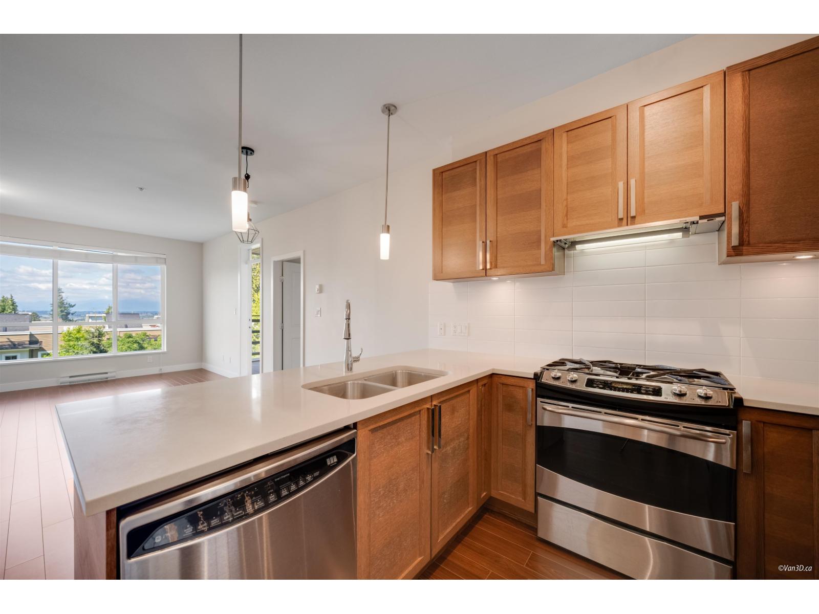 210 15850 26 AVENUE, Surrey