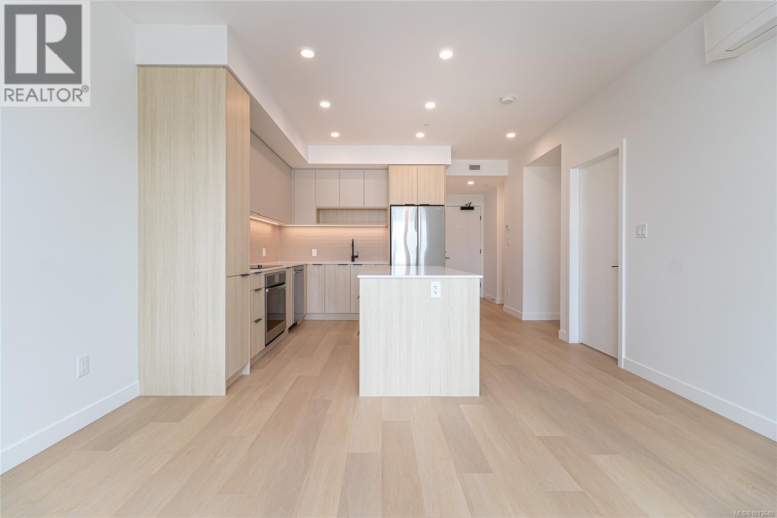 310 3564B Ryder Hesjedal Way, Colwood