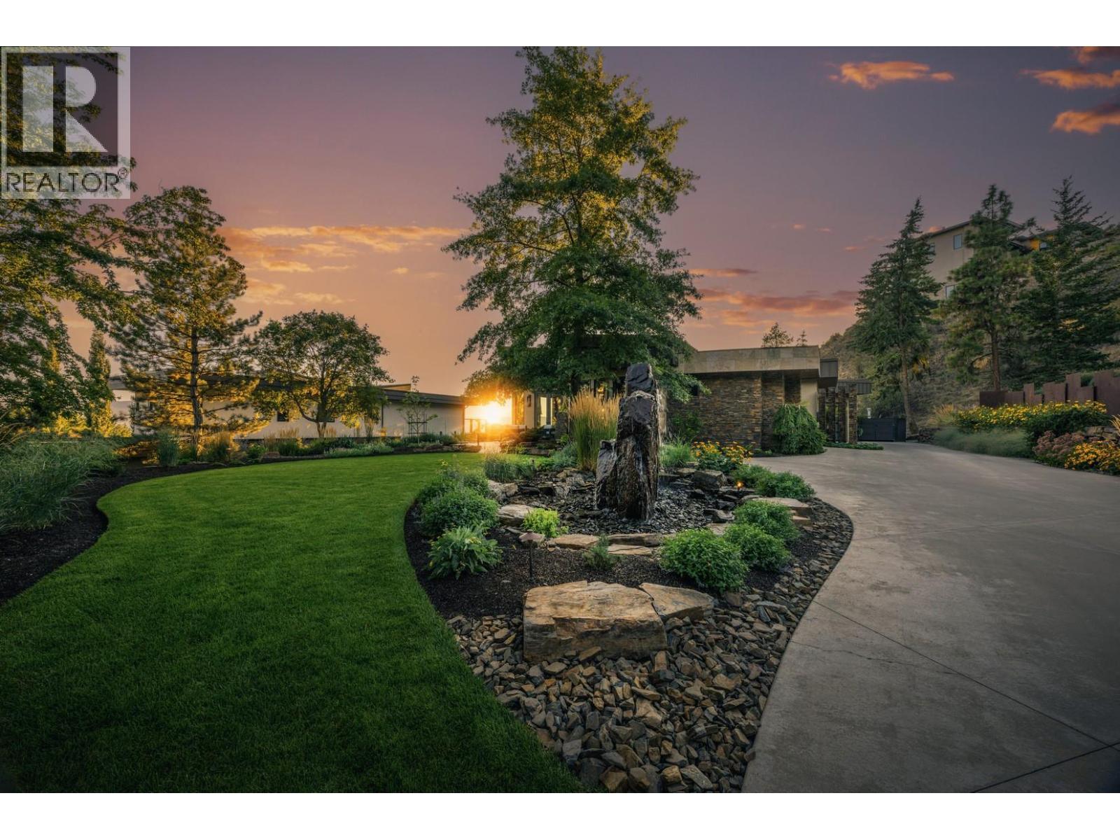 742 Highpointe Place, Kelowna