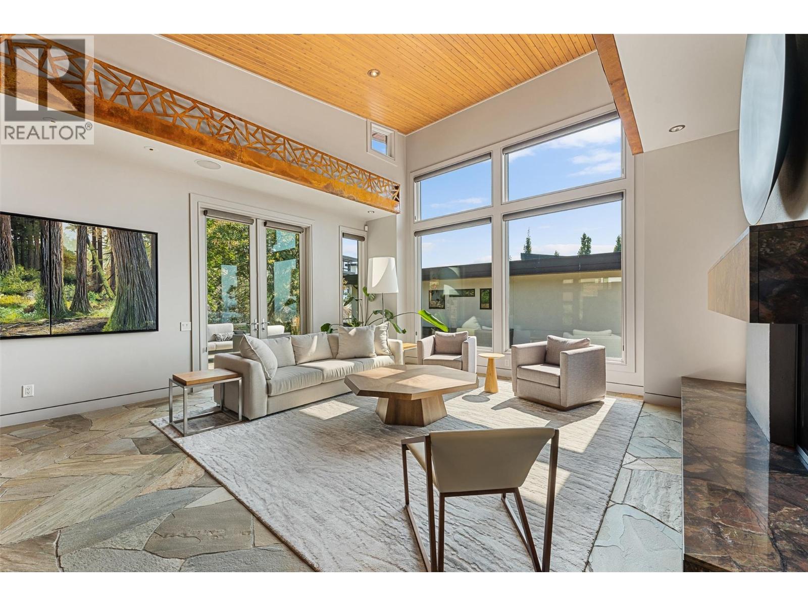  742 Highpointe Place, Kelowna
