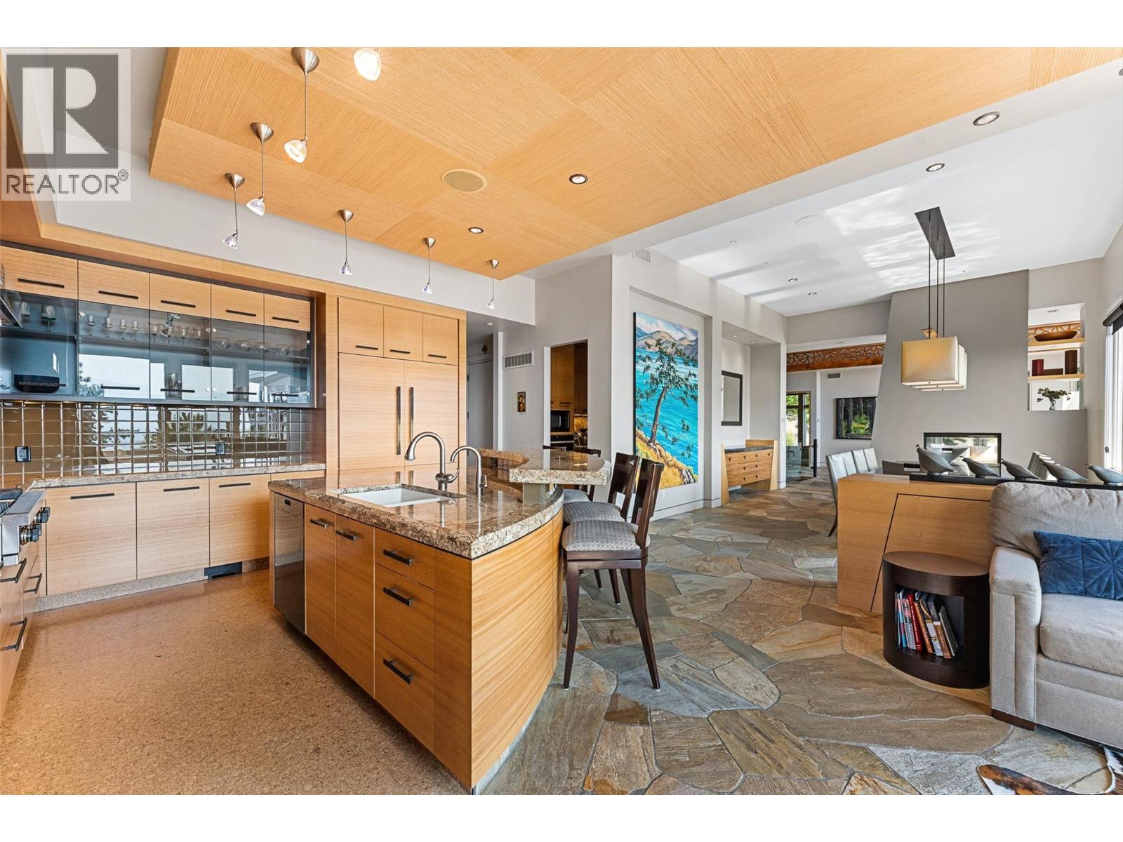  742 Highpointe Place, Kelowna