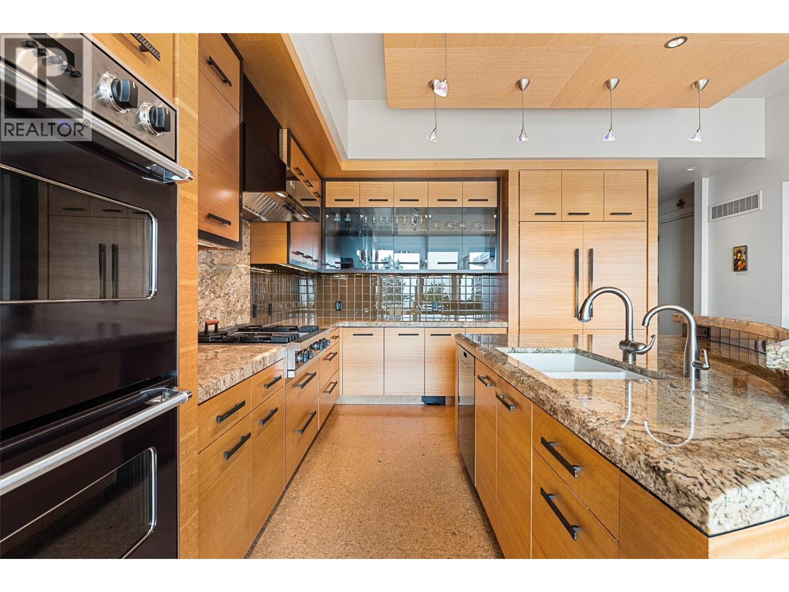  742 Highpointe Place, Kelowna