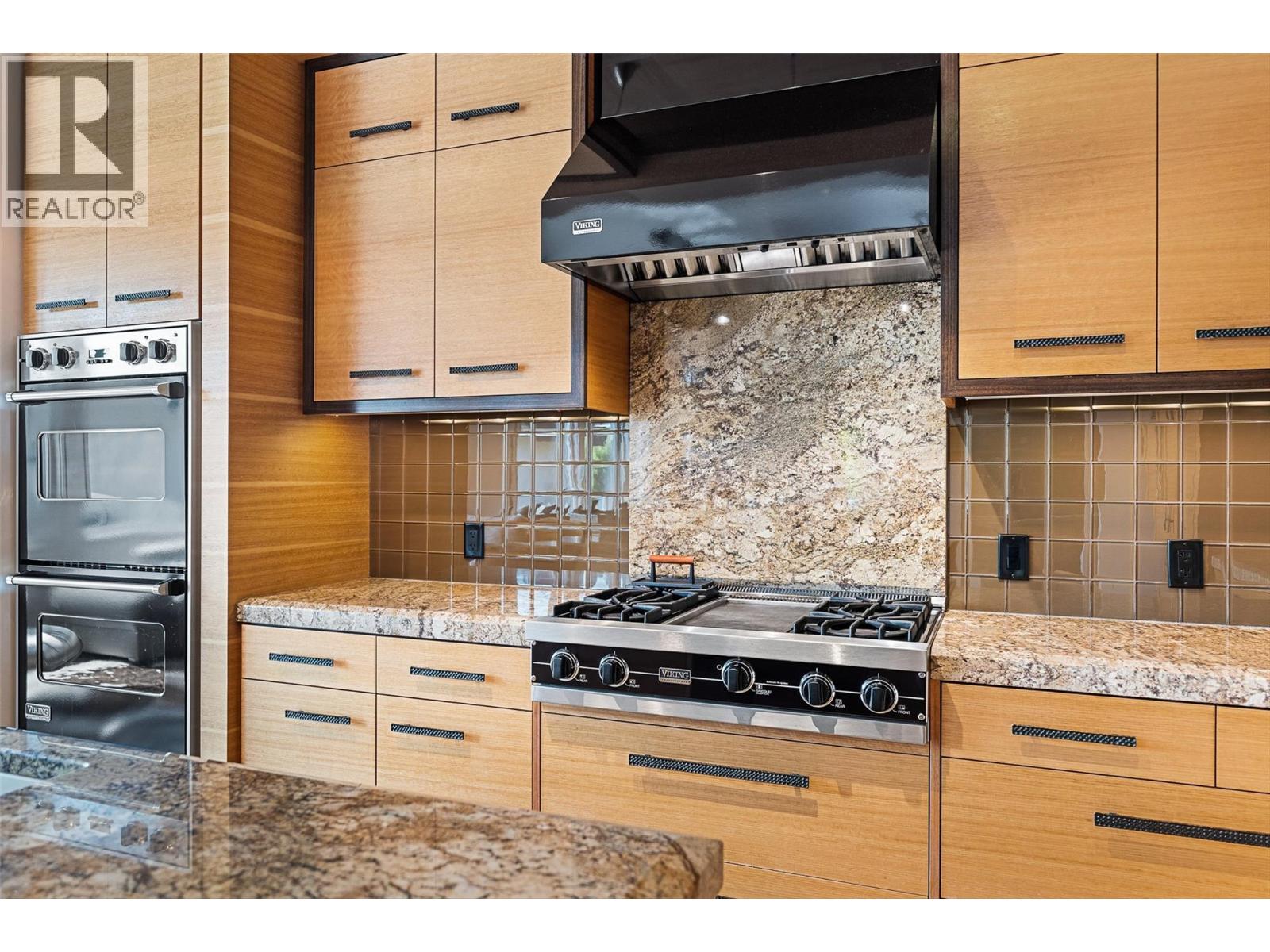 742 Highpointe Place, Kelowna
