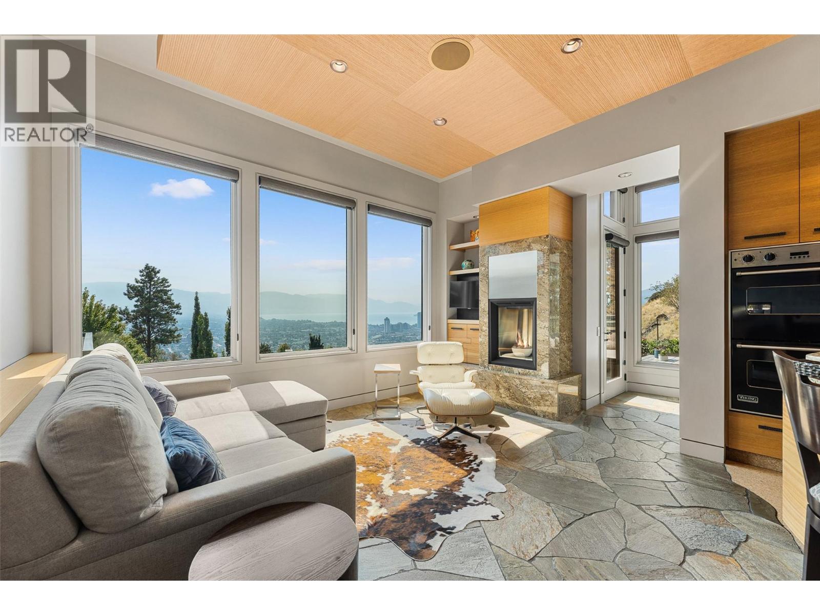  742 Highpointe Place, Kelowna
