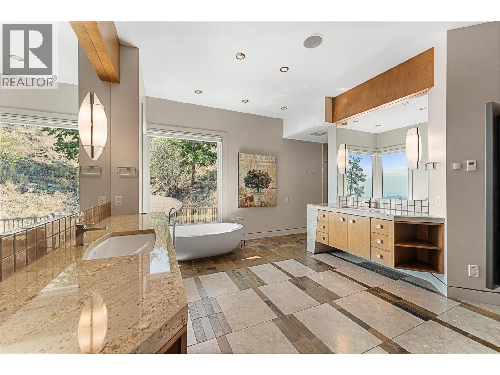  742 Highpointe Place, Kelowna