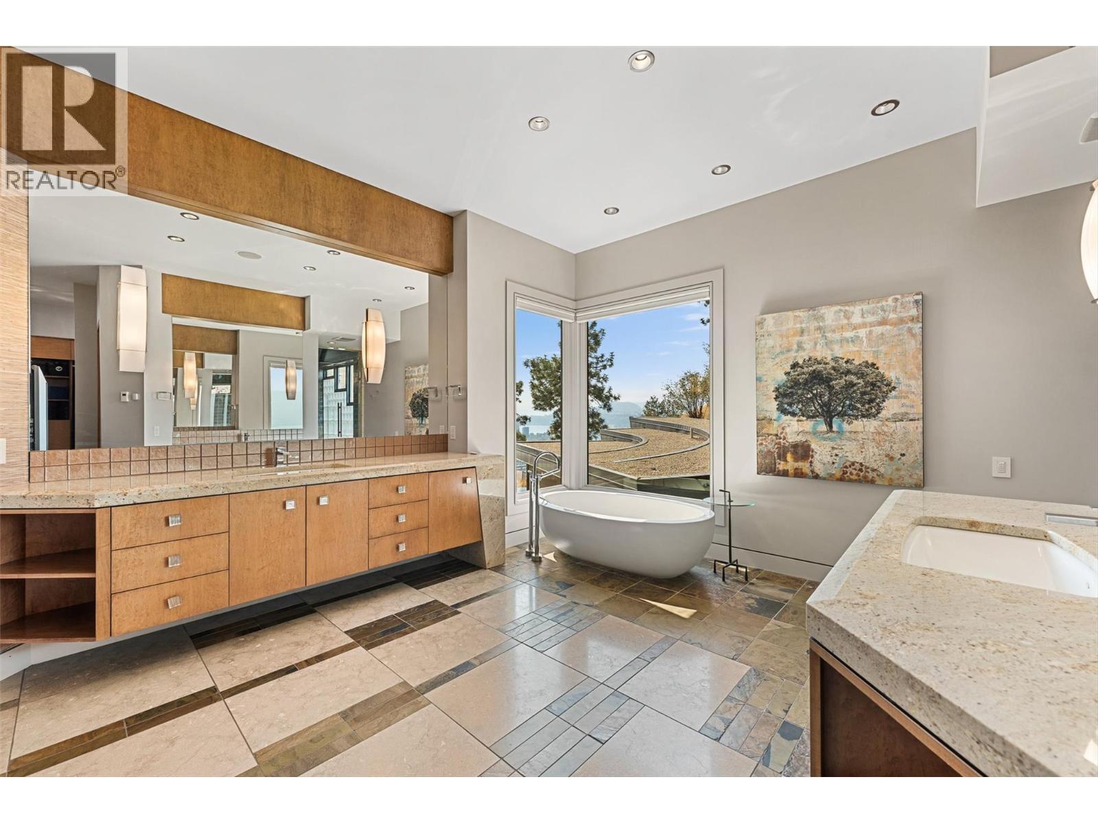  742 Highpointe Place, Kelowna
