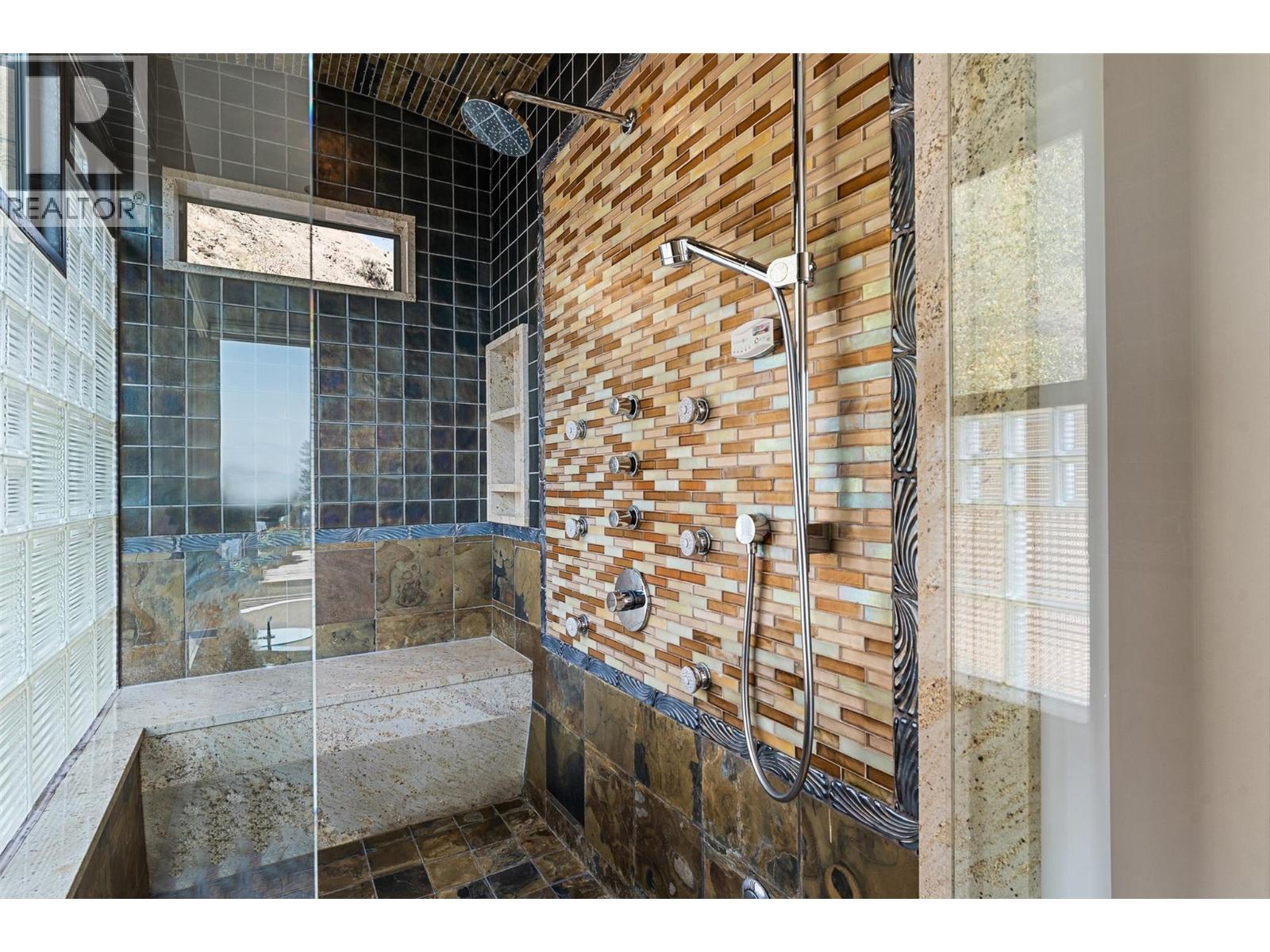 742 Highpointe Place, Kelowna