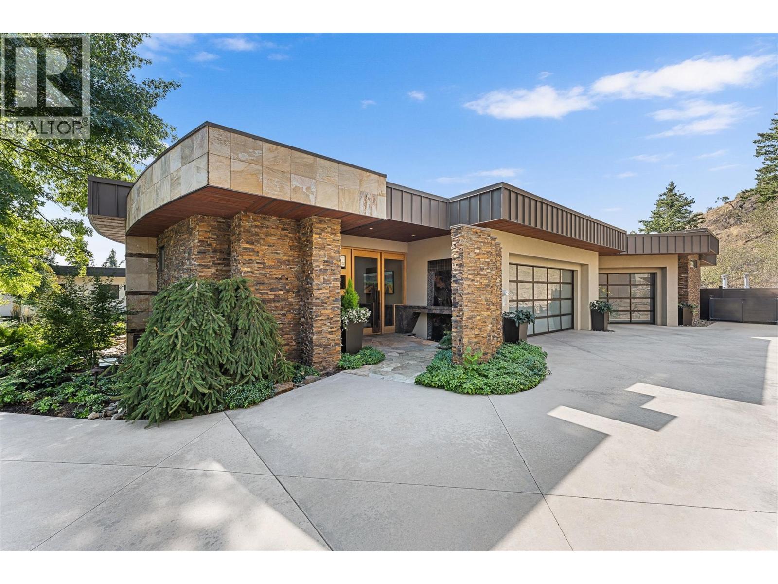  742 Highpointe Place, Kelowna