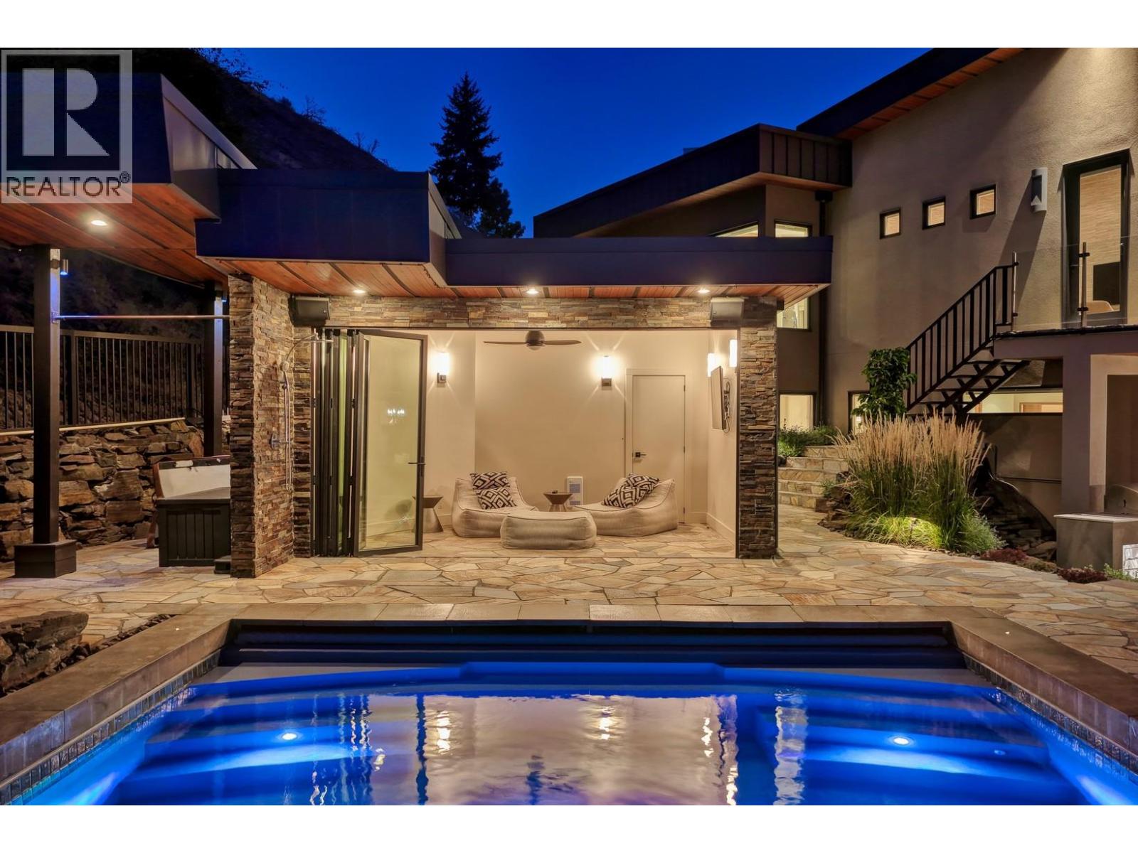  742 Highpointe Place, Kelowna