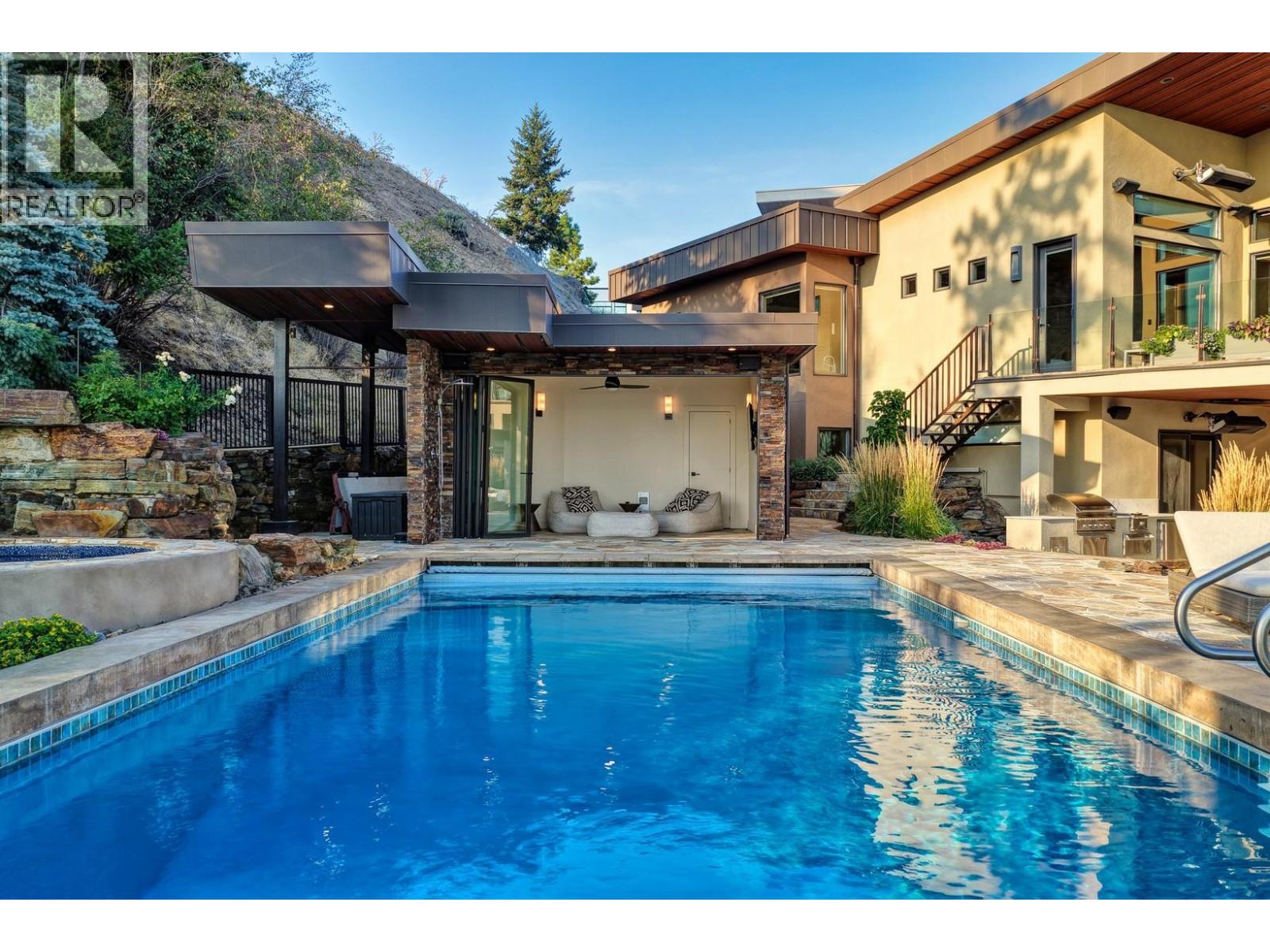  742 Highpointe Place, Kelowna