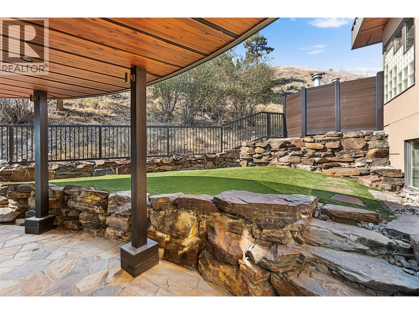  742 Highpointe Place, Kelowna